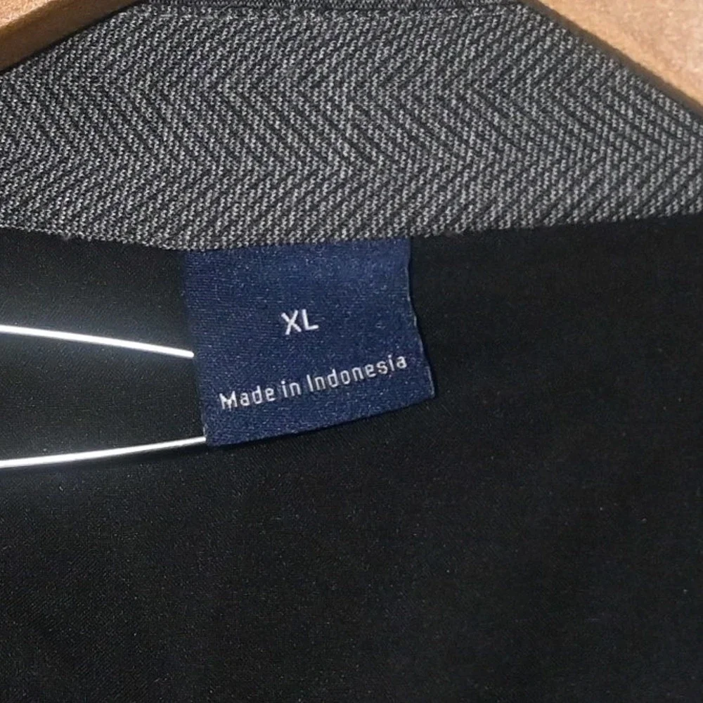 Mizzen+Main 82% polyester